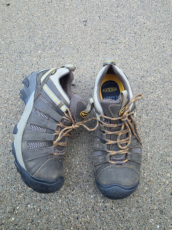 KEEN Men\'s Gray and Brown Trail Hiking Shoes 10.5 main image 7